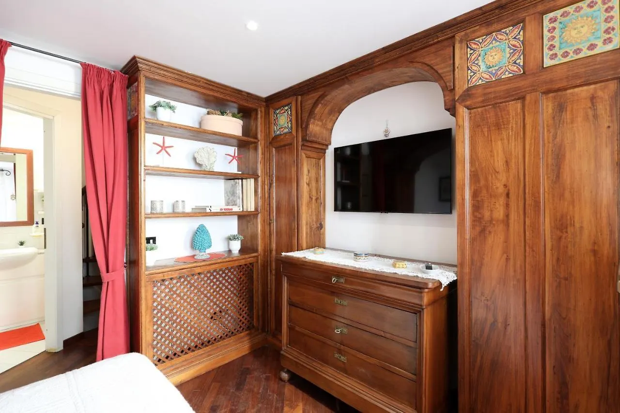 Porta Catania & Duomo Cozy Apartment Taormina 0*,